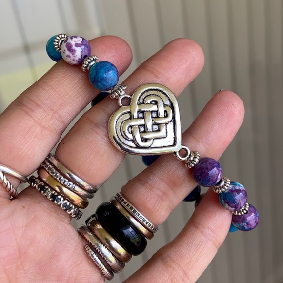 Celtic heart bracelet . Celtic knot snow purple jasper bead bracelet - Picture 6 of 15